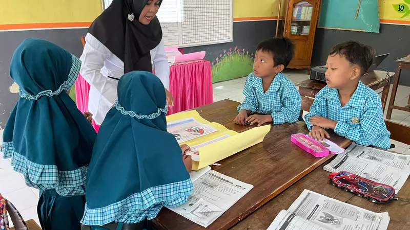 Teacher Motivation Drives 16% Jump in Literacy in Indonesian Classrooms
