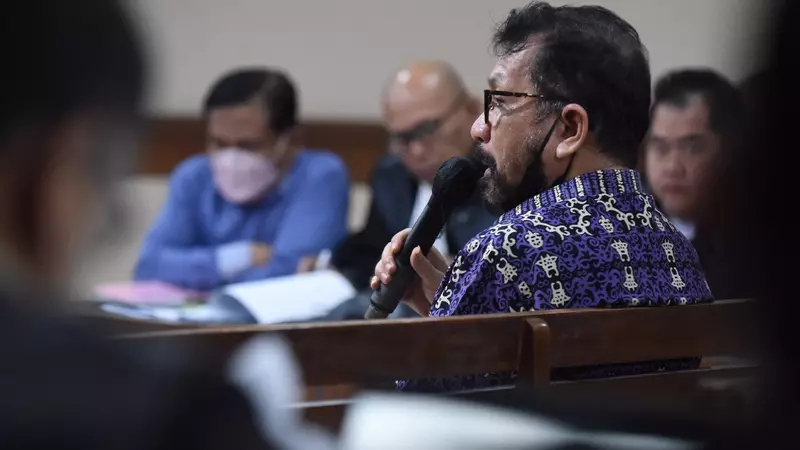 Gold, Cash, and Justice for Sale: Ex-Supreme Court Official Sentenced in Landmark Graft Case