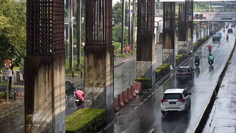 Jakarta Governor Vows to Remove Derelict Monorail Pillars Blighting City Streets