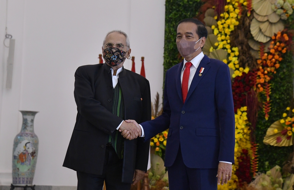President Joko "Jokowi" Widodo and Timor Leste President José Ramos-Horta shake hands at the Bogor Presidential Palace in West Java on July 19, 2022. (Photo Courtesy of Cabinet Secretariat)