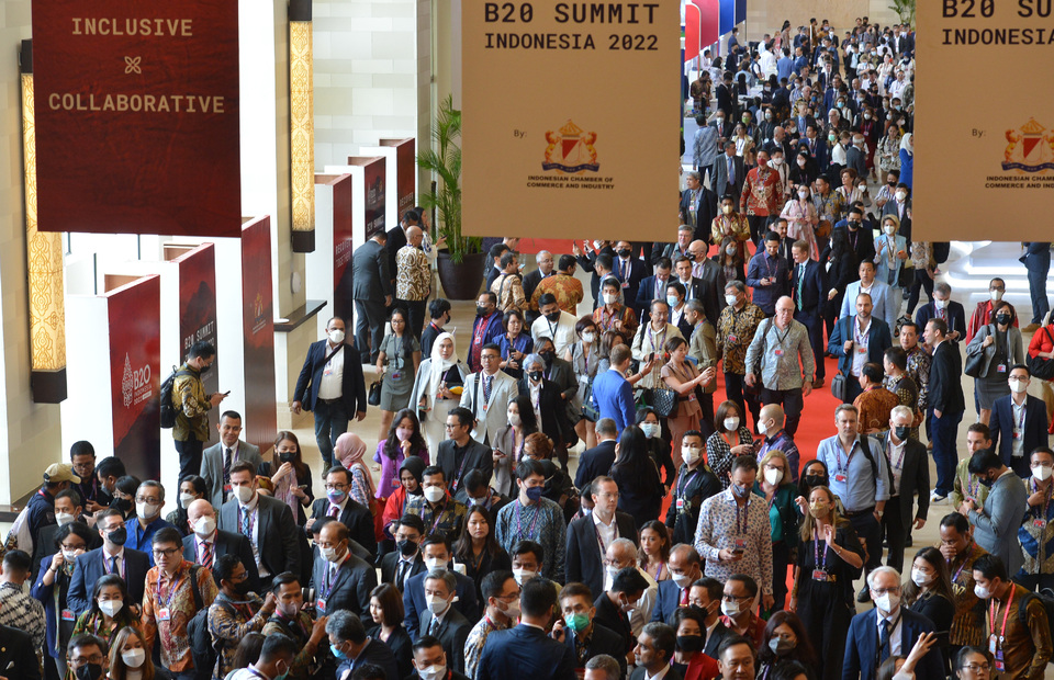 Delegates and participants of the B20 Summit arrive at the conference venue in Nusa Dua, Bali, on November 13, 2022. (Antara photo)