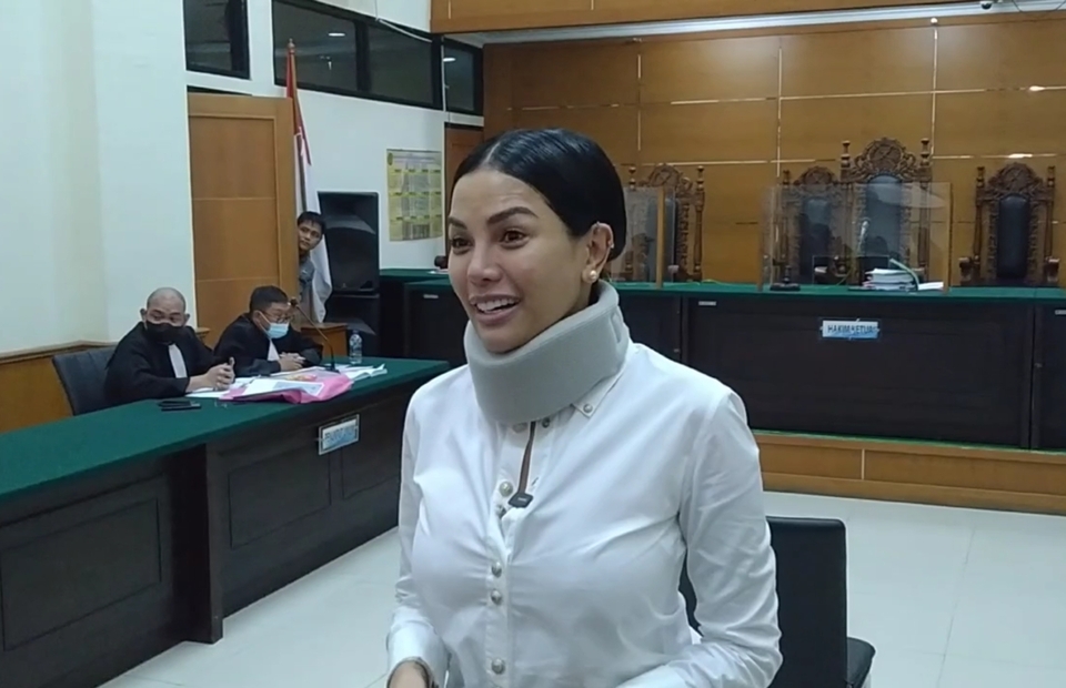 Actress Nikita Mirzani attends a hearing at the Serang District Court in the province of Banten on December 29, 2022. (BTV)