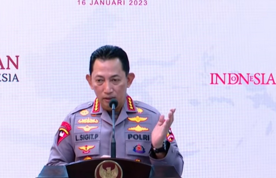 National Police Chief Listyo Sigit Prabowo addressed the media at the presidential palace in Jakarta on January 16, 2023. (Videography)