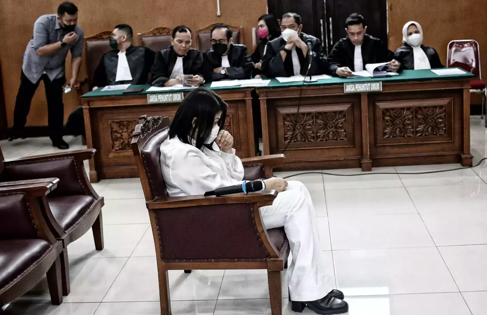 Murder trial defendant Putri Candrawathi sits in front of prosecutors during a hearing at the South Jakarta District Court on January 30, 2023. (Joanito De Saojoao)