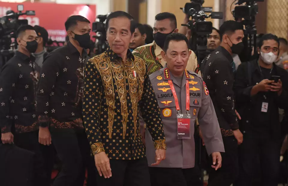 President Joko "Jokowi" Widodo and National Police chief Listyo Sigit Prabowo at the 2023 Military-Police meeting in Jakarta on Feb. 8, 2023. (Antara Photo/Hafidz Mubarak A)