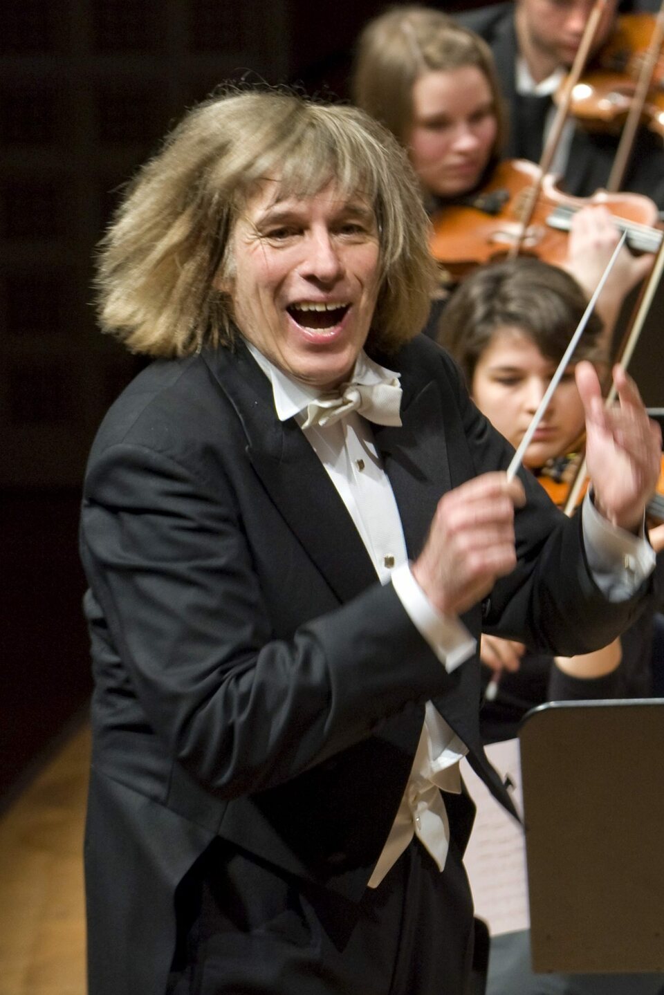 A handout image provided by the Lucerne University of Applied Sciences and Arts on 30 January 2015 shows Israeli conductor Israel Yinon performing in Lucerne, Switzerland, 29 January 2012. The 59-year-old conductor collapsed on stage during a concert in Lucerne on 29 January 2015 and passed away shortly after. (EPA Photo/Priska Ketterer)