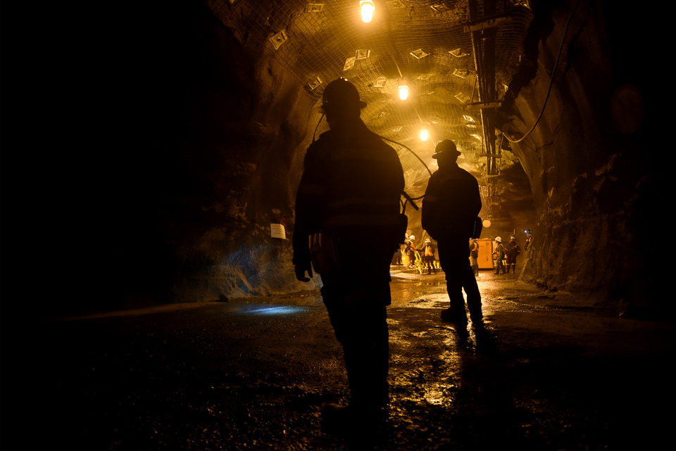 Workers in an underground mine in Papua. (Antara Photo/M. Agung Rajasa)