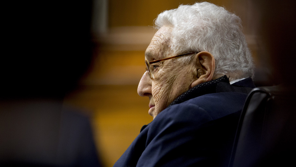 Henry Kissinger, former US secretary of state, listens during a Senate Armed Services Committee hearing in Washington DC, US, on Jan. 29, 2015. (Bloomberg Photo/Andrew Harrer)
