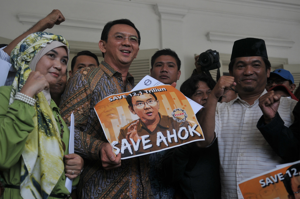 Supporters of Jakarta Governor Basuki Tjahaja Purnama aim to collect one million signatures in support of his candidacy for re-election. (Antara Photo/Brenda)
