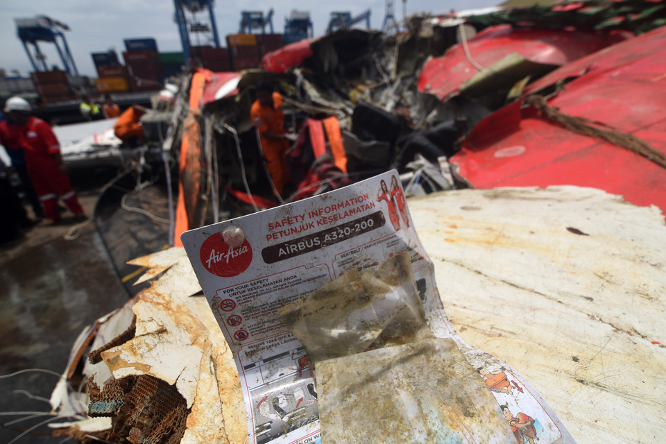 Wreckage from AirAsia Flight QZ8501. (Antara Photo/Zabur Karuru)