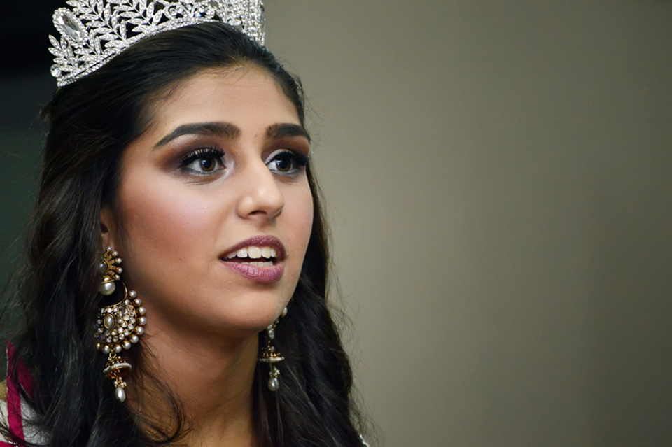 Seventeen-year-old Miss India Indonesia, Grace Walia, speaks to reporters about her recent victory and future plans; Grace beat 19 contestants to take the crown. (BeritaSatu Photo/Danung Arifin)