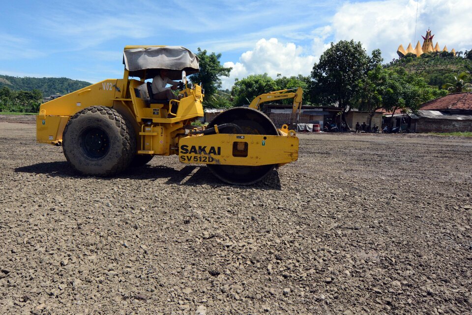 The government is expected to prioritize spending on public works projects as the spearhead of its national development agenda. (Antara Photo/Kristian Ali)