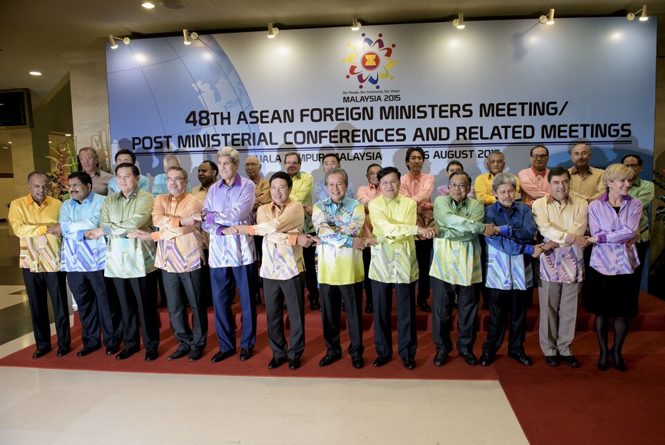 Foreign ministers of Asean countries and their dialogue partners line up before a gala dinner in Kuala Lumpur, Malaysia. (Reuters/Brendan Smialowski)