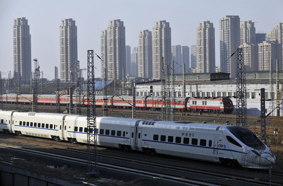 A high-speed train passes through Shenyang in northeast China in this March 2013 file photo. China has offered to get Indonesia’s first high-speed rail service up and running by 2018 if picked over a rival bid by Japan. (EPA Photo)