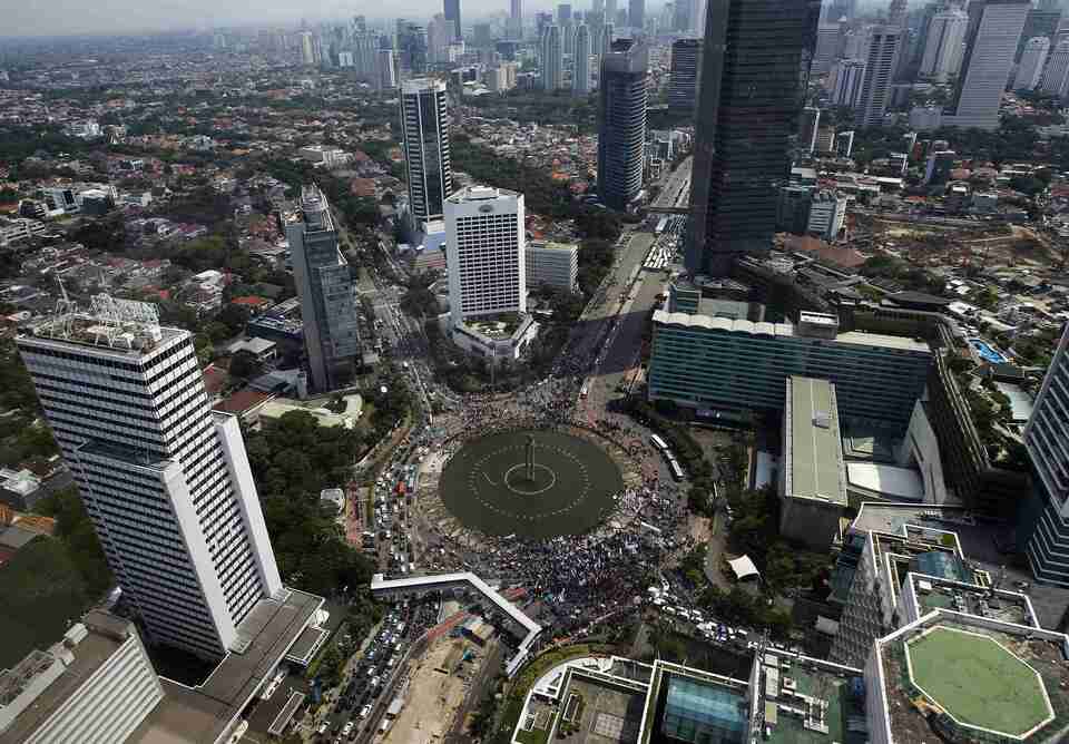 The established hospitality industry in Jakarta is calling on the government to impose a moratorium on permits for new hotels amid an oversupply situation and wide-scale disruption of traditional services by online booking platforms, while the industry also experiences a 'brain drain.' (Reuters Photo/Pius Erlangga)