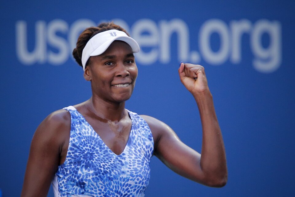 Venus Williams of the US celebrates after defeating Anett Kontaveit of Estonia during their fourth round match at the U.S. Open Championships tennis tournament in New York. (Reuters Photo/Eduardo Munoz)