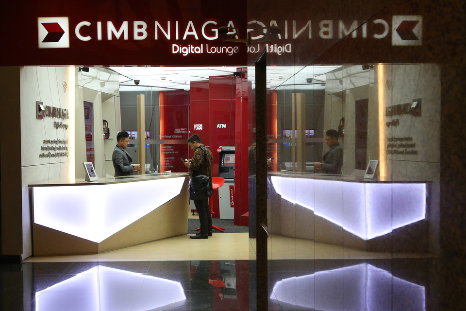 Bank CIMB Niaga, a subsidiary of Malaysia's CIMB Group, plans to sell bonds this year to absorb potential repatriated funds from the government's tax amnesty program. (ID Photo/David Gita Roza)