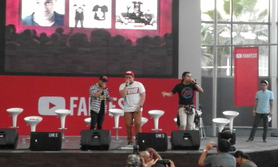 Jakarta Beatbox is one of the Indonesian YouTube sensations to join the YouTube FanFest stage. (B1 Photo/Herman)