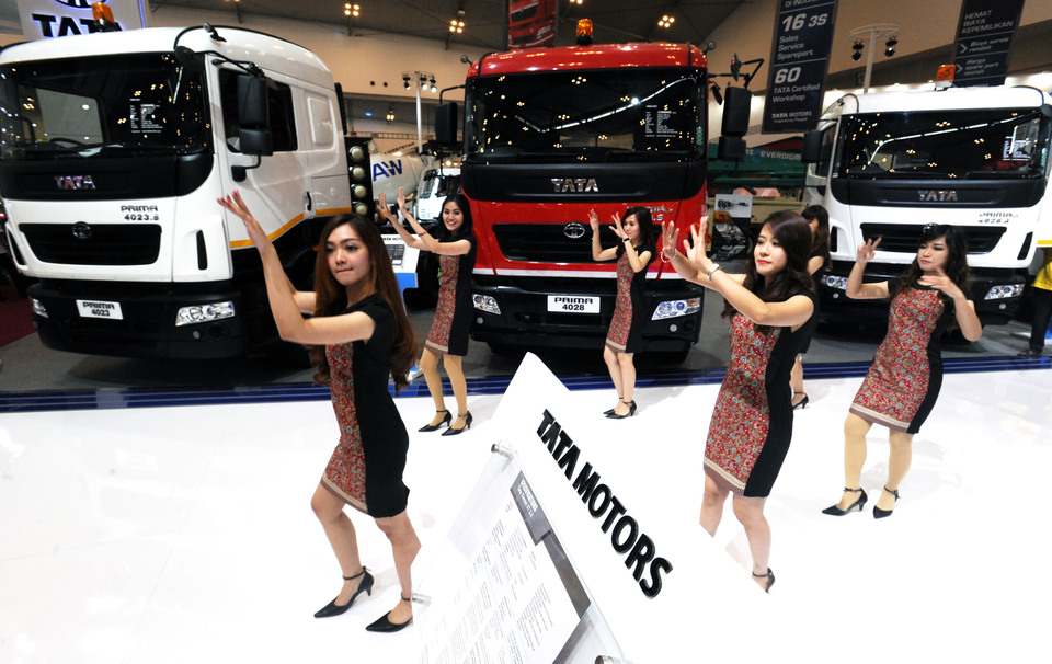FILE - Trucks produced by India's carmaker Tata Motors are displayed at the Gaikindo Indonesia International Auto Show (GIIAS) in Tangerang, Banten, on Froday, Aug. 21, 2015. (Antara Photo/Audy Alwi)
