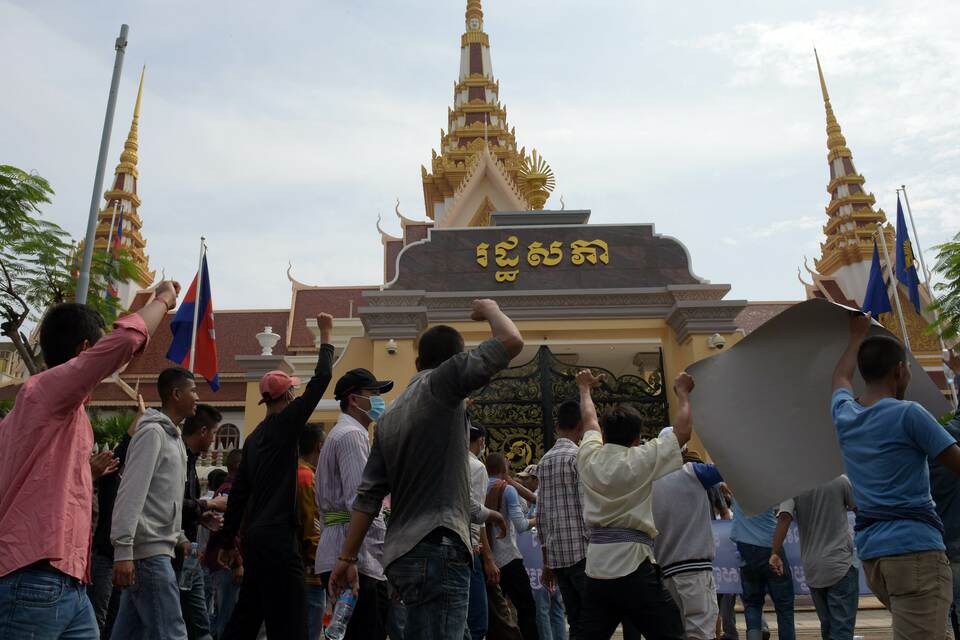 Cambodian Opposition MPs Said Beaten As Political Truce Falters