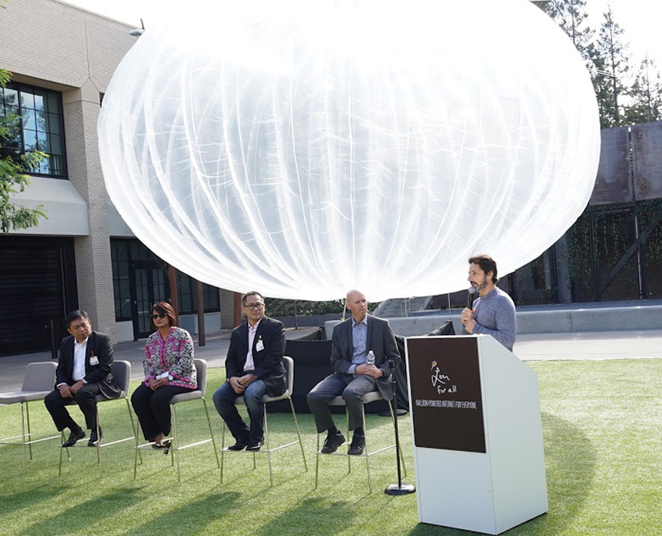 Alphabet reveals the plan to fly Project Loon balloons to Indonesia next year on Thursday, Oct. 29, 2015. (Photo courtesy of Alphabet) 