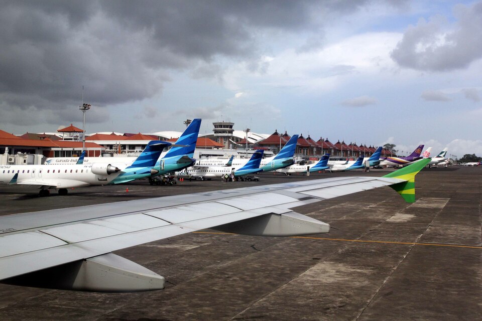 Bali's I Gusti Ngurah Rai International Airport will welcome at least 613 additional flights during the Christmas and New Year period to anticipate an influx of travelers during the long year-end holiday, the airport management said on Sunday (18/12). (GA Photo/Mohammad Defrizal)