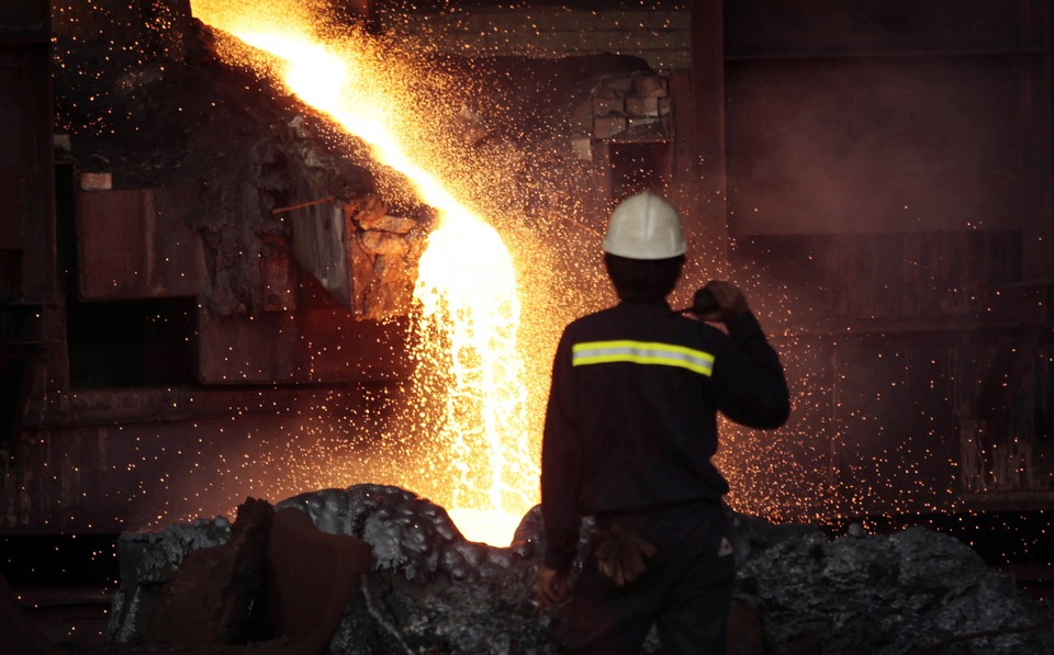 Nickel producer Vale Indonesia said the country's recent policy shift to allow ore exports is helping keep global prices of the metal low, and complicating efforts to establish partnerships for new smelter investments. (Reuters Photo/Yusuf Ahmad)