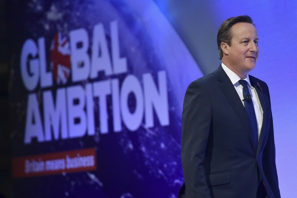 British Prime Minister David Cameron arrives to speak at the Confederation of British Industry (CBI) annual conference in London, Britain November 9, 2015. (Reuters Photo/Toby Melville)