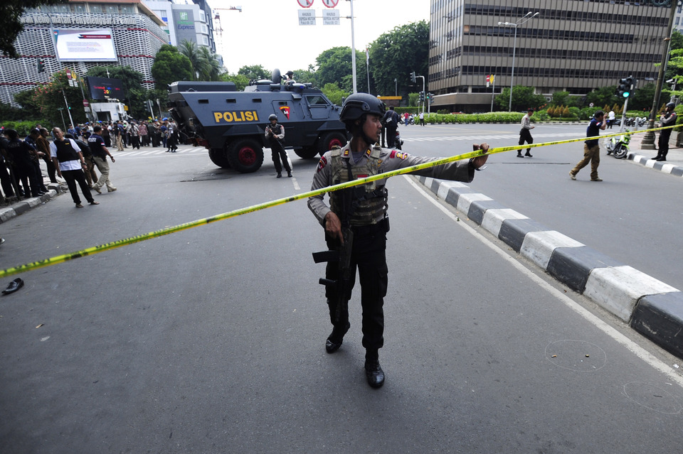 Four people were killed in coordinated attacks near the Sarinah shopping mall on Jalan Thamrin in downtown Jakarta in January 2016. (Antara Photo/Wahyu Putro A)