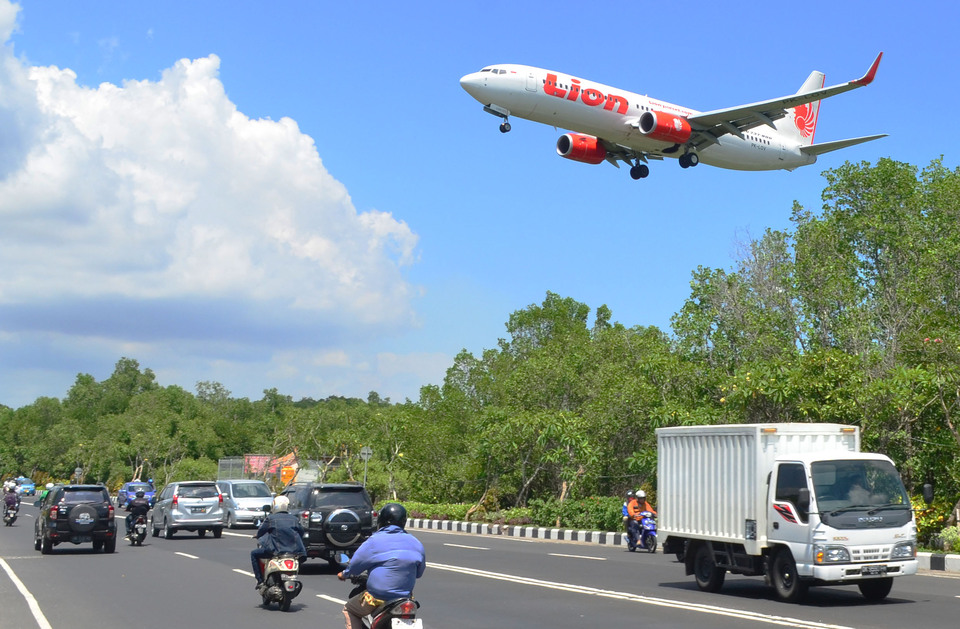 Budget airline Lion Air filed a police report on Thursday (19/05) against the Transportation Ministry's director general for air transportation, Suprasetyo, for allegedly abusing his power in issuing a tough ministerial sanction on the airline. (Antara Photo/Fikri Yusuf)