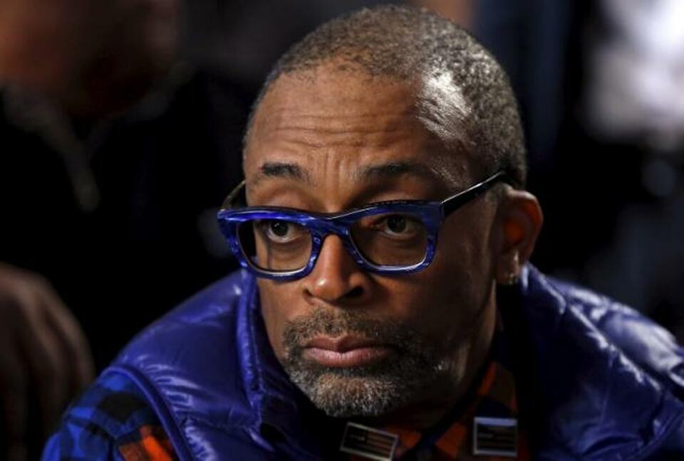 Director Spike Lee attends a mass at Saint Sabina Church in Chicago, Illinois, United States, Nov. 22, 2015. (Reuters Photo/Jim Young)