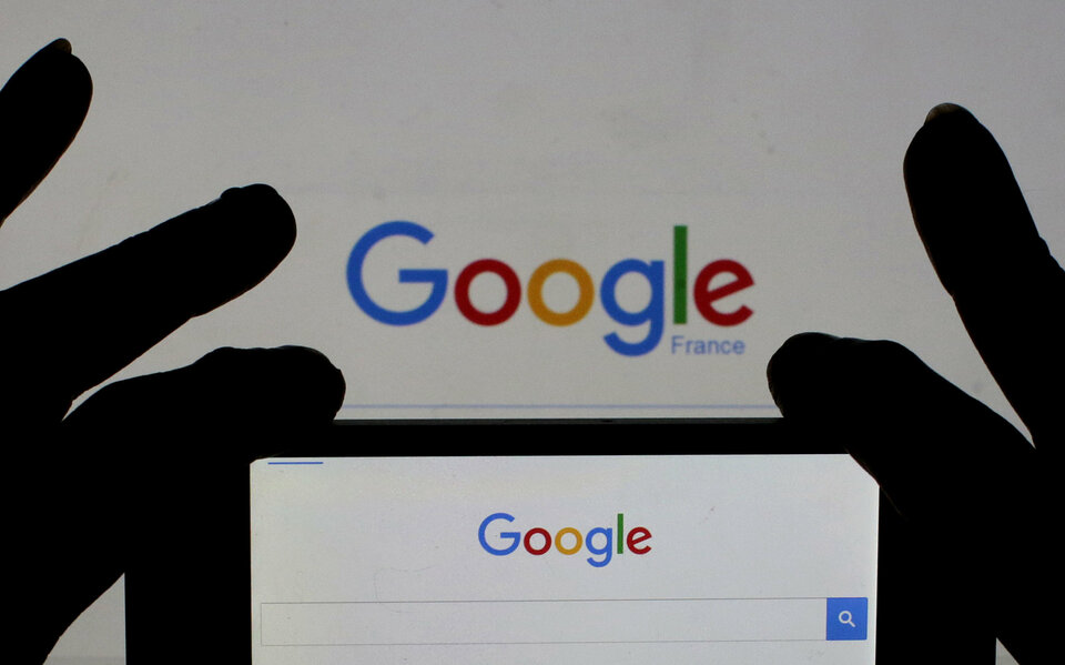 A new chapter is about to begin in Google's tax dispute with Indonesian authorities, as a meeting between the representatives of the tech giant and officials of the Finance Ministry's tax directorate general finally took place in Jakarta on Thursday (19/01).  (Reuters Photo/Eric Gaillard)