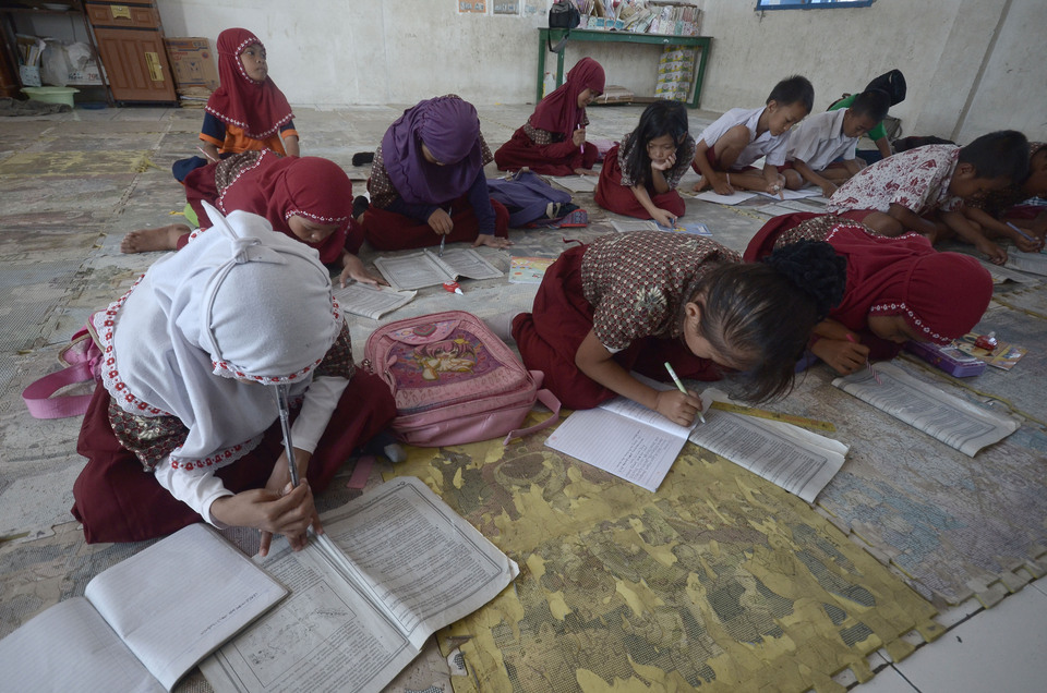 Elementary school students in Makassar, South Sulawesi, one of many regions in Indonesia were female genital mutilation is a common practice. (Antara Photo/Dewi Fajriani) 