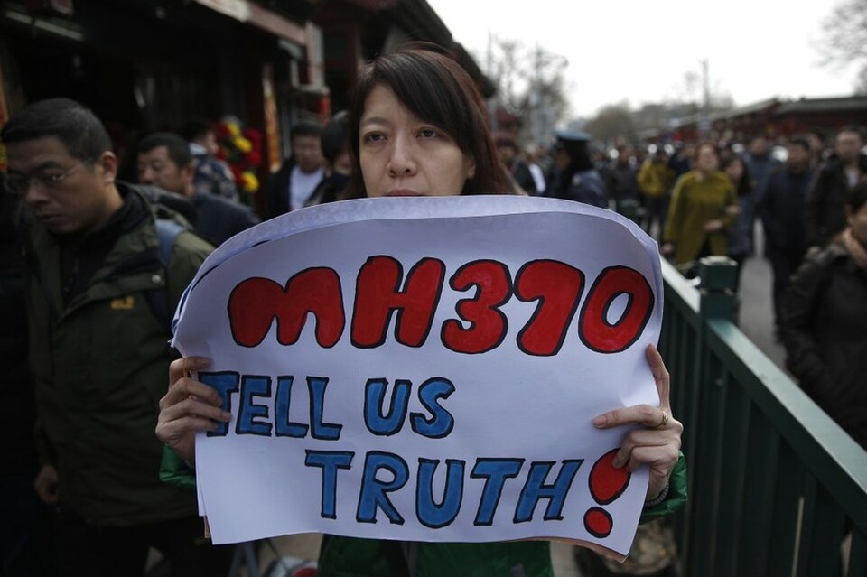 Malaysia's transport minister said he will meet relatives of passengers from missing Malaysia Airlines Flight MH370 in Perth on Monday (23/01), after being lobbied by a group representing families of those lost when the plane vanished in 2014. (Reuters Photo/Kim Kyung-Hoon)