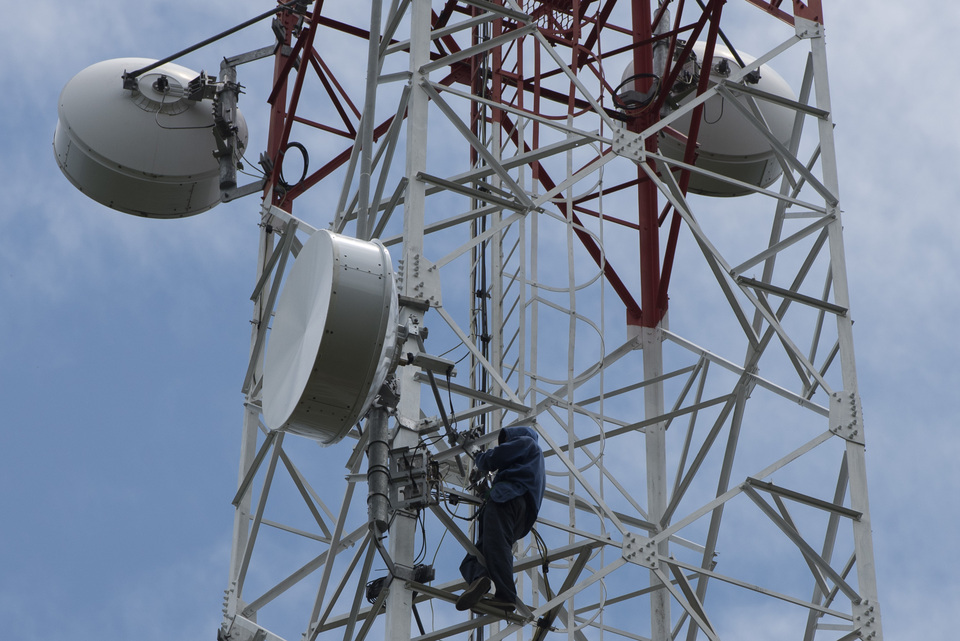 State-controlled Telekomunikasi Indonesia, the country's largest network provider, booked higher profit in the first quarter of this year on the back of improving revenue, according to a financial statement published on Friday (22/04). (Antara Photo/Rosa Panggabean) 