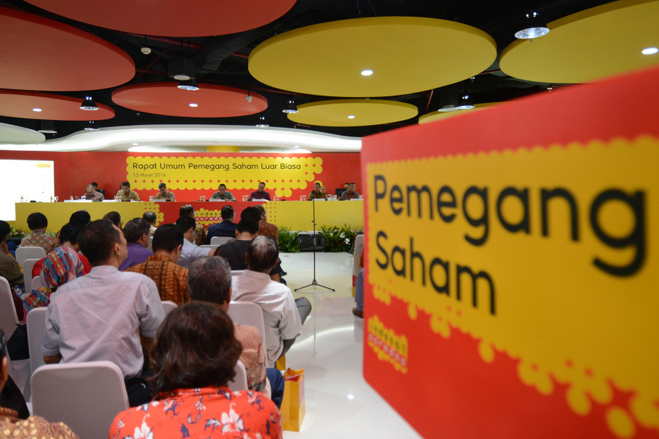 Indosat seeks to raise Rp 3 trillion ($226 million) from a bond sale in May to repay debt, expand its mobile network and pay frequency spectrum usage fees. (JG Photo/Yudhi Sukma Wijaya)
