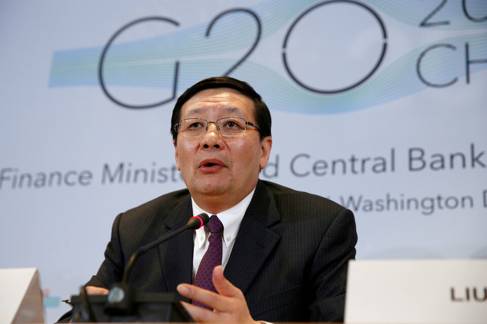 Chinese Finance Minister Lou Jiwei speaks during a G20 press conference at the IMF and World Bank spring meetings in Washington April 15, 2016. (Reuters Photo/Kevin Lamarque)
