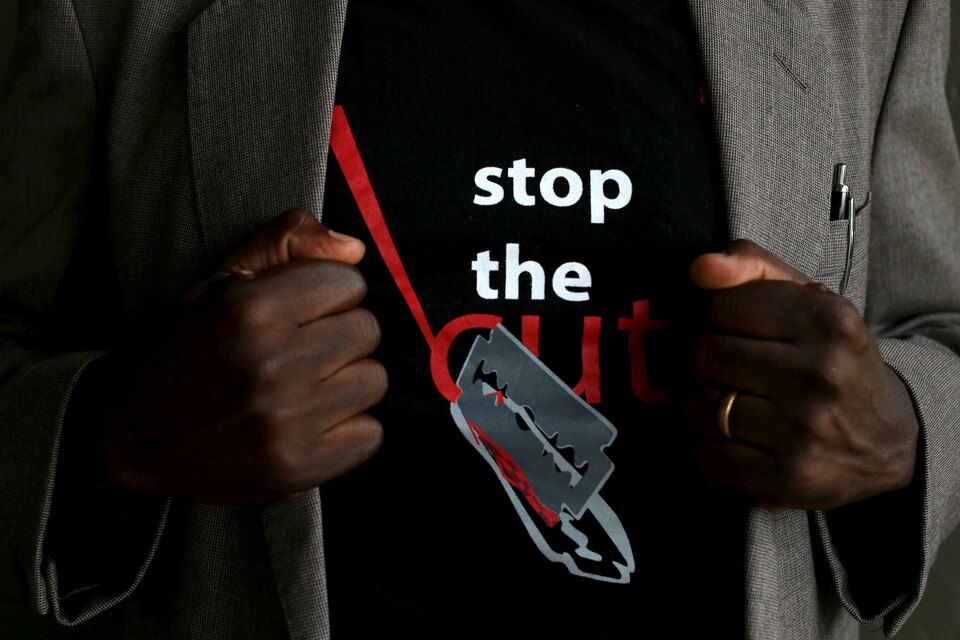 Thousands of cases of female genital mutilation have been identified over the past year in Britain, according to data published on Thursday (05/07) that experts said showed the need for stronger action to tackle the illegal practice. (Reuters Photo/Siegfried Modola)