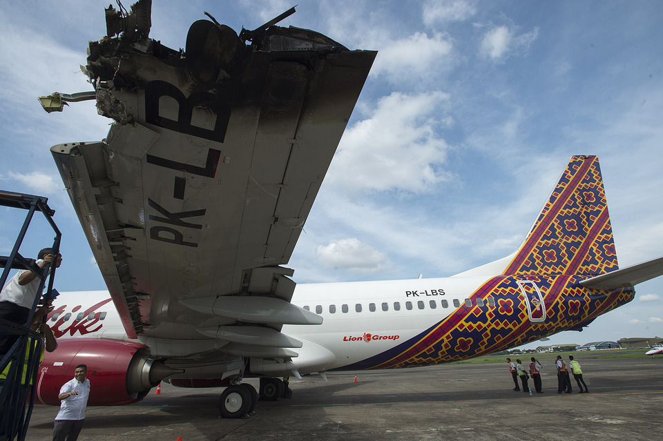 The Batik Air jet's wing tip caught fire in the incident last week, but nobody was injured. (Antara Photo/Widodo S. Jusuf)