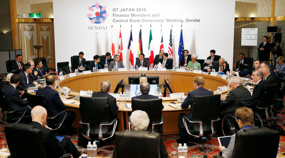 Participants of the G7 finance ministers and central bankers hold their first session at the G7 finance ministers and central bankers meeting in Sendai, Miyagi prefecture, Japan, in this photo taken by Kyodo May 20, 2016.   (Reuters Photo/Kyodo)