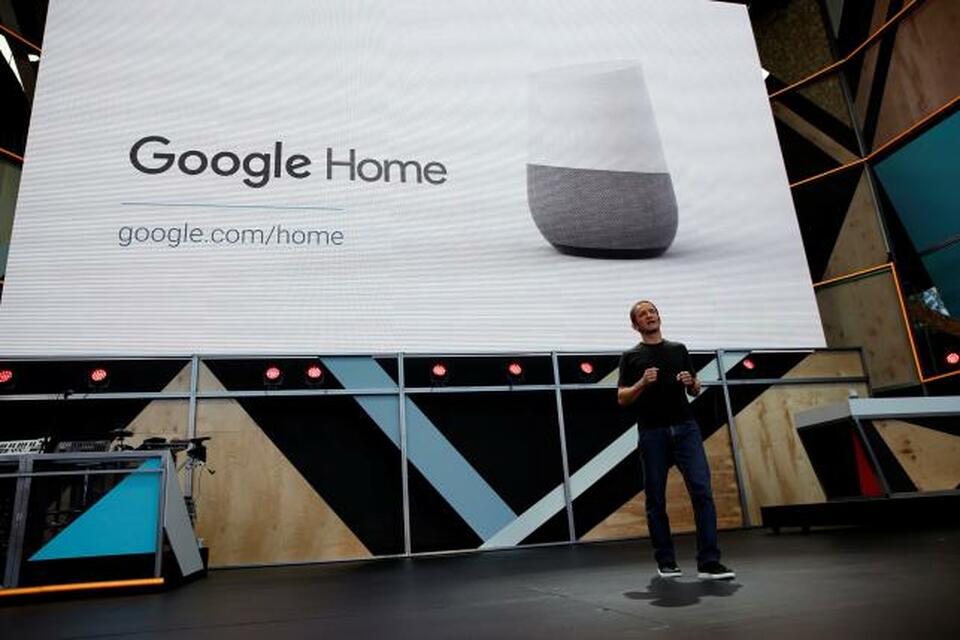 Mario Queiroz, vice president of product management at Google, introduces Google Home during the Google I/O 2016 developers conference in Mountain View, California, US May 18, 2016.  (Reuters Photo/Stephen Lam)