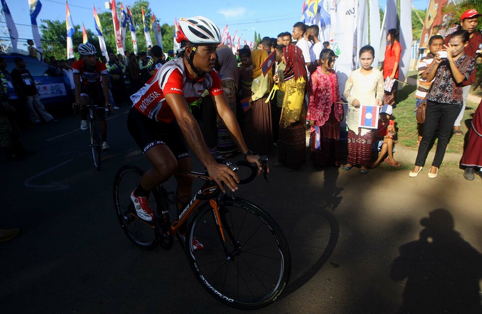 Hong Kong road cyclist Ronald Yeung wins the third stage of Tour de Flores 2016 on Saturday (21/05) after conquering the hardest climb so far in the tour. (SP Photo/Joanito de Saojoao)