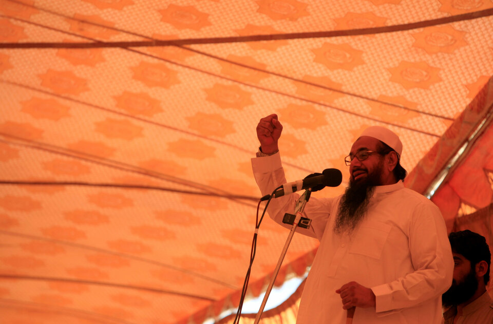 Pakistan has extended by three months the house arrest of Hafiz Saeed, pictured here, accused by the United States of masterminding the 2008 attacks on the Indian financial capital Mumbai that killed 166 people, a Pakistani official said on Monday (01/05). (Reuters Photo/Faisal Mahmood)
