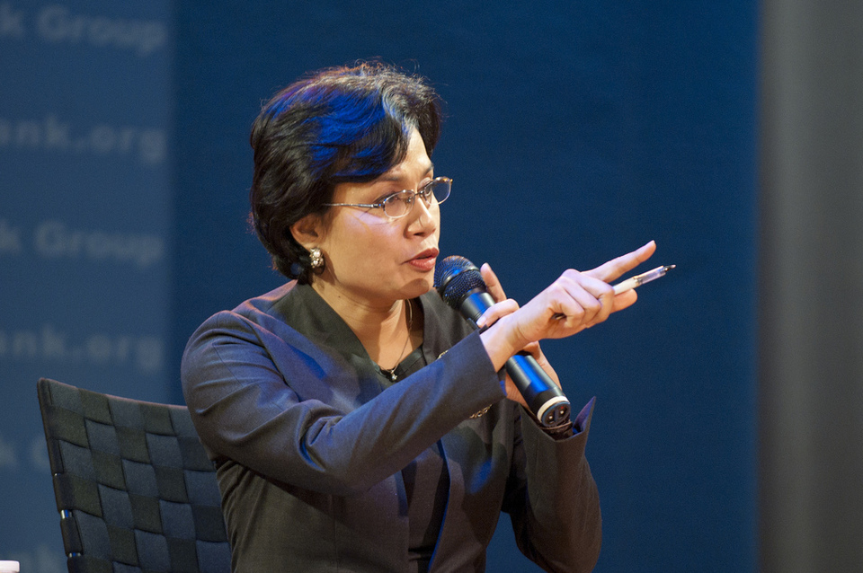 Finance Minister Sri Mulyani Indrawati plans to cut ministries and regions spending in 2016 state budget in a bid to regain credibility on government fiscal policy after taxation revenue fall far short its target. (Photo courtesy of World Bank/Deborah Campos)