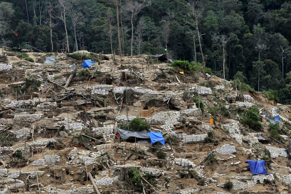 An illegal gold mine within the Lore Lindu National Park in Besoa, Central Sulawesi, on Monday (29/08). (Antara Photo/Fiqman Sukandar)