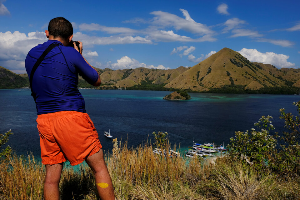 In the January-May period, 5,358,489 foreign tourists visited Indonesia. (Reuters Photo/Beawiharta)