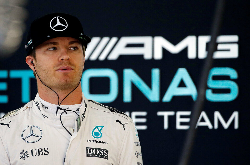 Formula One champion Nico Rosberg returned to the paddock on Wednesday (01/03) for the first time since his retirement and said he had absolutely no regrets about his decision to quit at the top. (Reuters Photo/Toru Hanai)