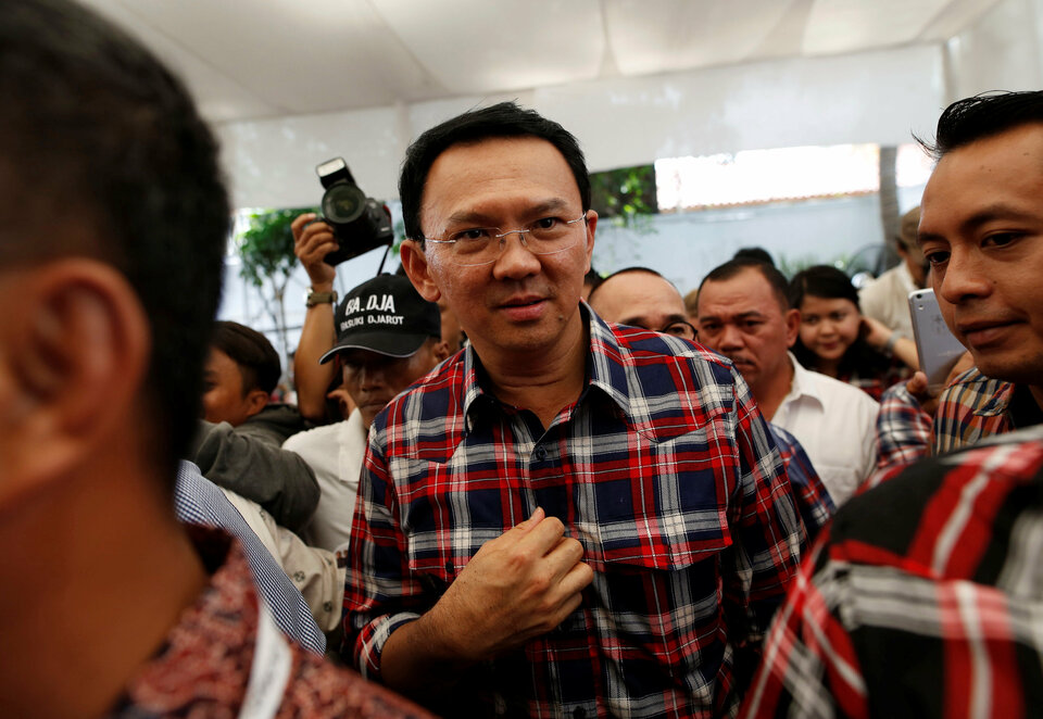 Director General of Regional Autonomy at the Home Affairs Ministry Sumarsono has confirmed that on Saturday (11/02), Jakarta Governor Basuki "Ahok" Tjahaja Purnama will return to gubernatorial duties, following the end of his re-election campaign. (Reuters Photo/Darren Whiteside)
