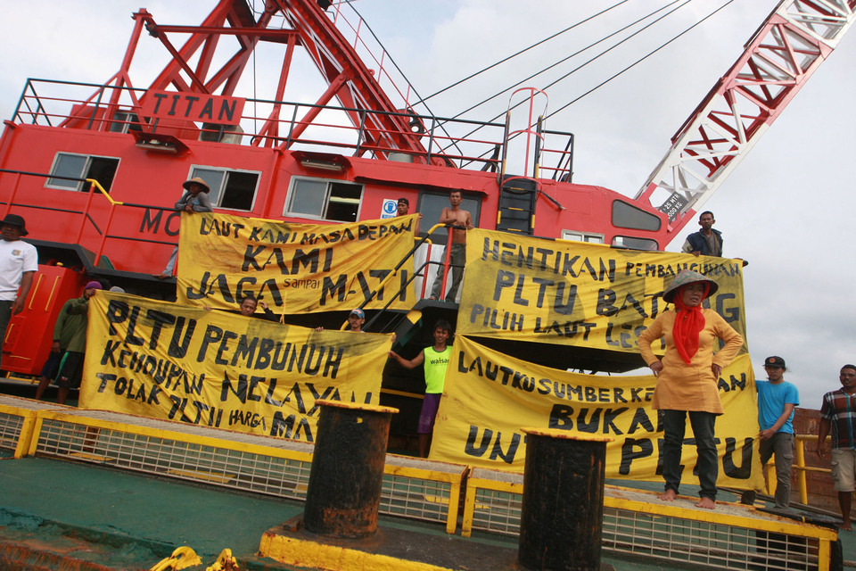 Construction of a $4.2 billion worth power plant in Batang, Central Java, has been opposed by local residents and farmers, whose workplaces will be affected by land acquisition. (JG Photo/Yudhi Sukma Wijaya)