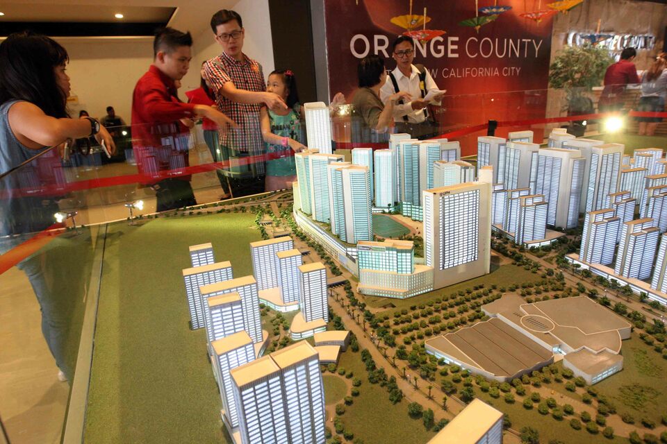 Industrial township developer Lippo Cikarang saw its profits declining in the first quarter of the year, due to a slowdown in Indonesia's property sector, the company said in a statement on Friday (28/04). (GA PHoto/Defrizal)
